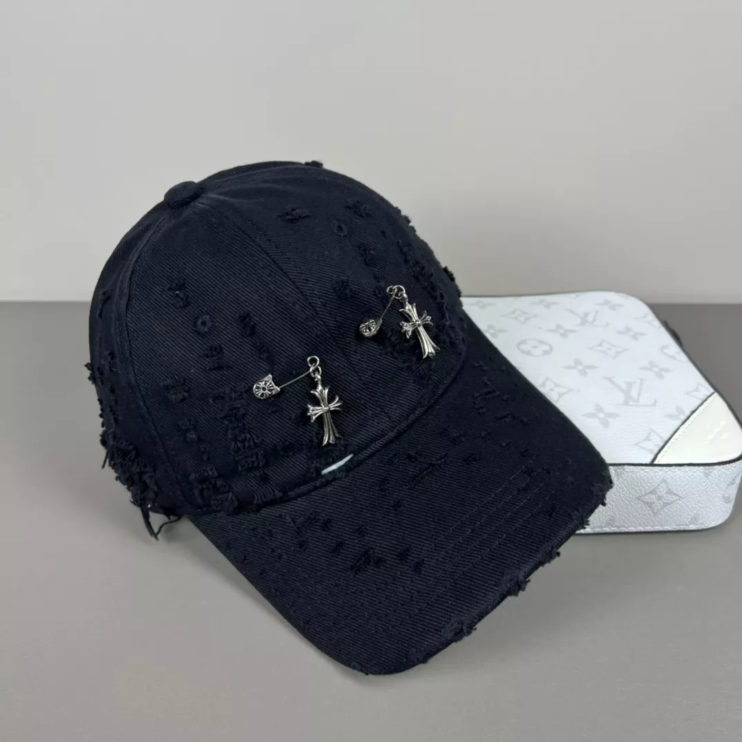 Chrome Hearts Caps Versatile 2363
