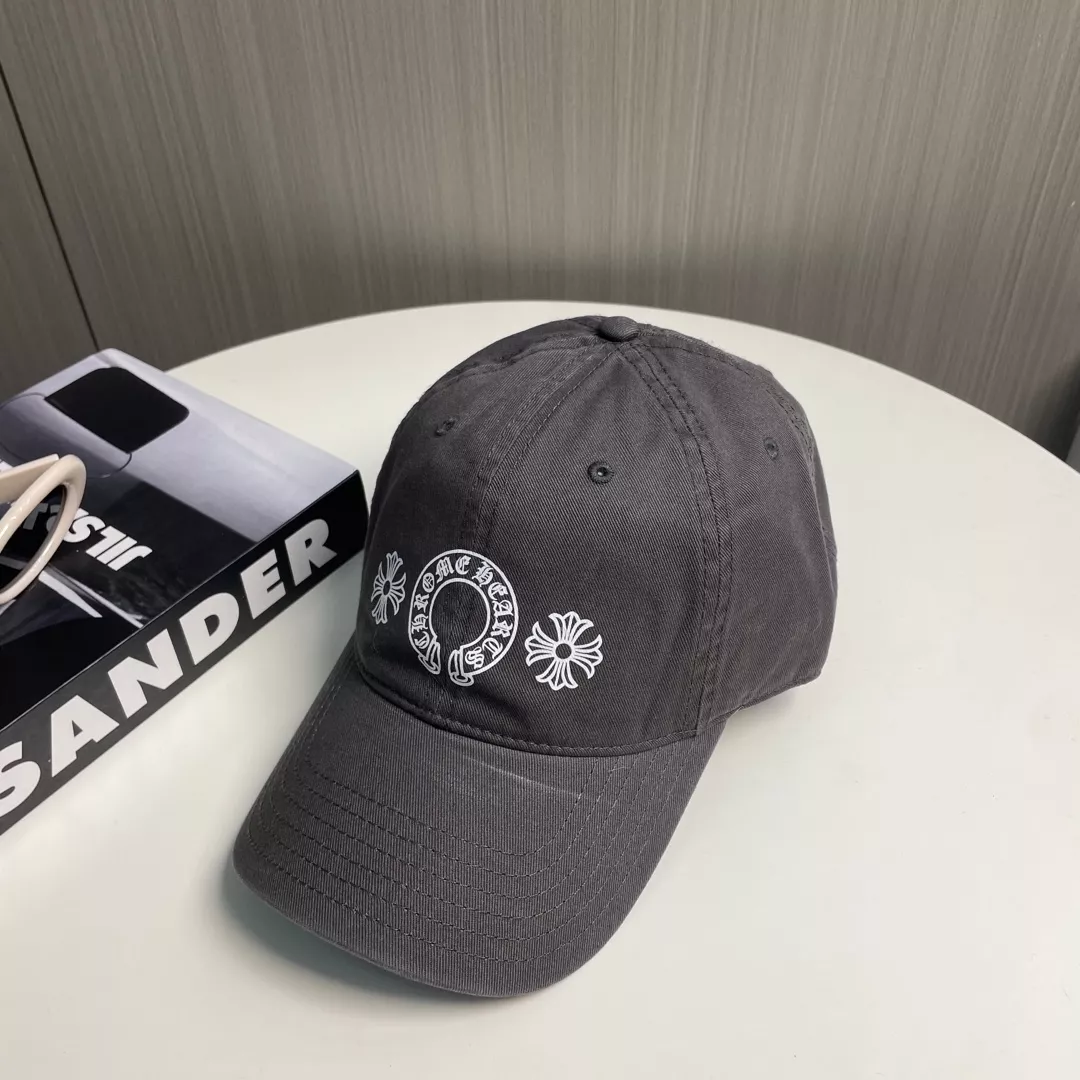 Chrome Hearts Caps Versatile 900