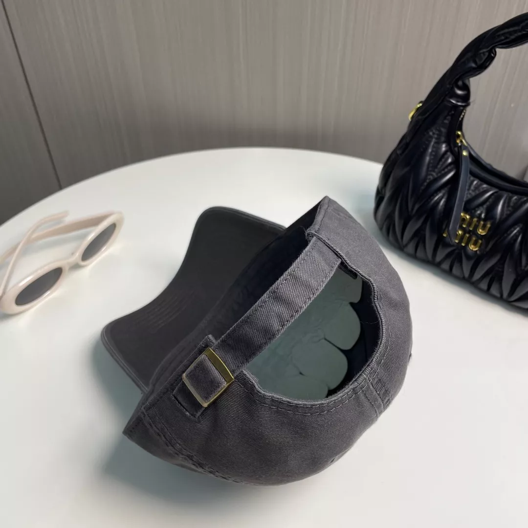 Chrome Hearts Caps Versatile 900