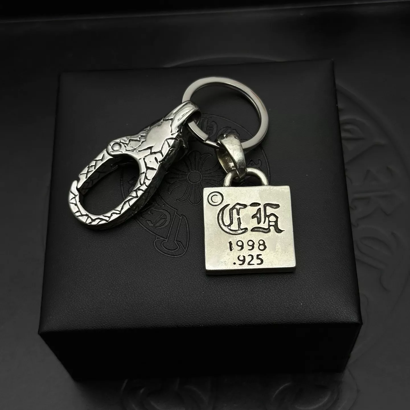 Chrome Hearts Key Holder And Bag Buckle Sleek 4436
