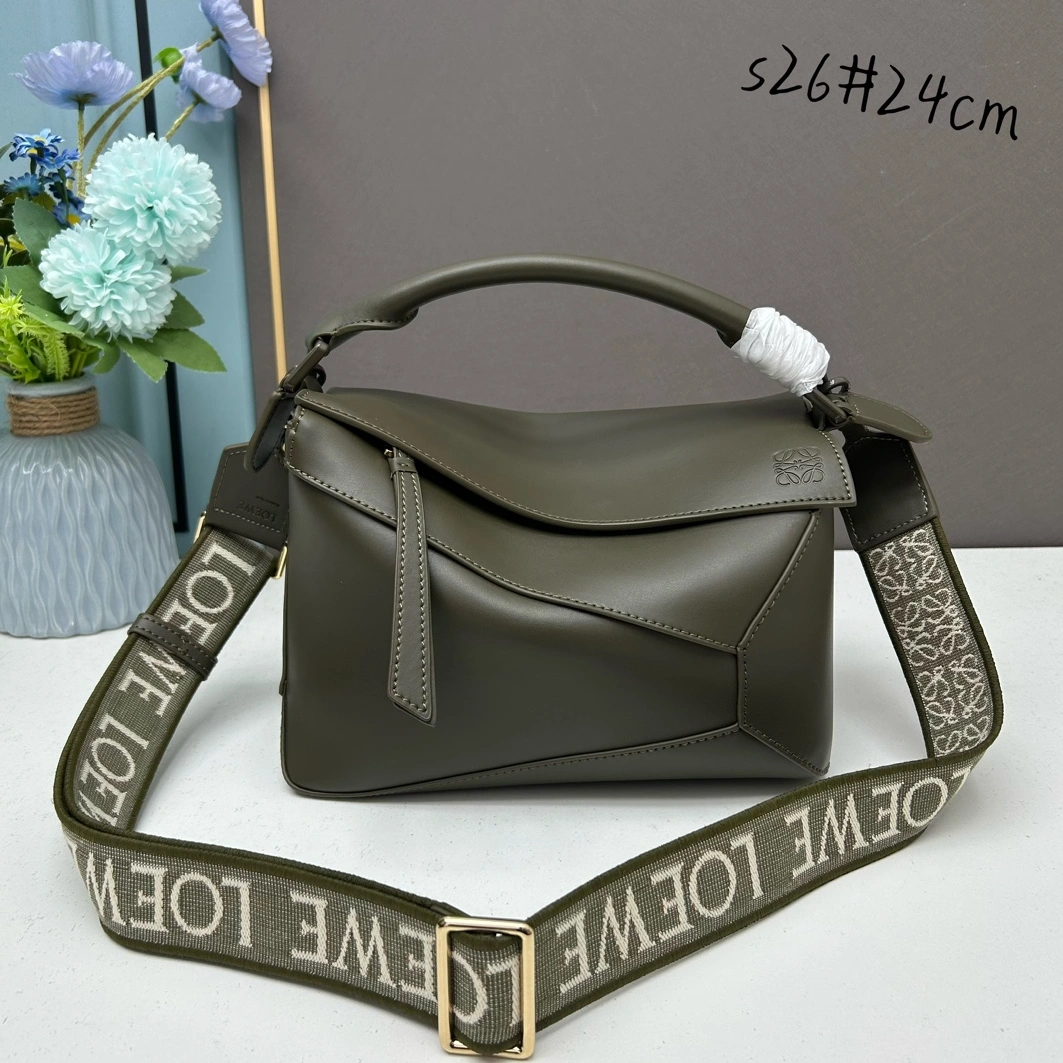 Classic 1091 LOEWE AAA Quality Messenger Bags For Women