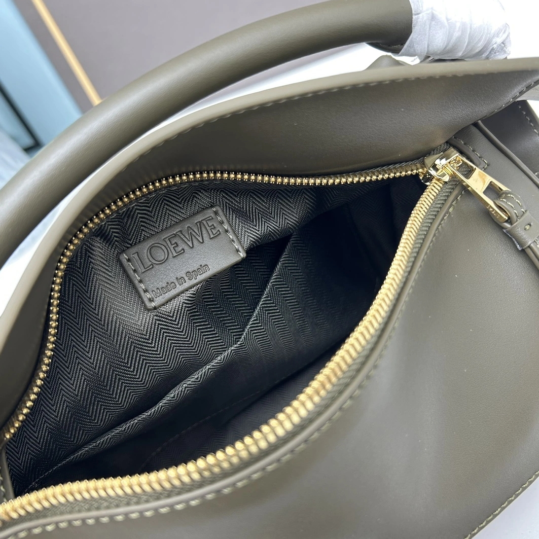Classic 1091 LOEWE AAA Quality Messenger Bags For Women