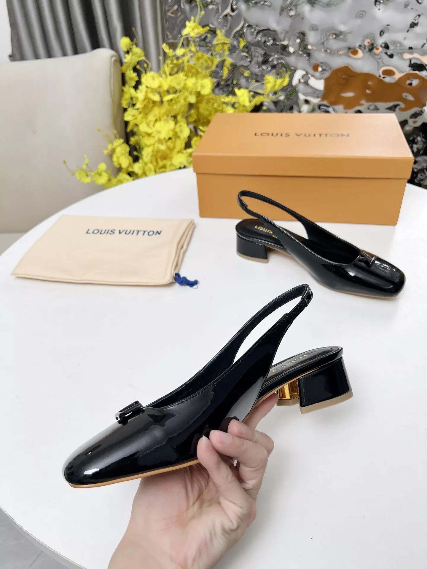 Classic 1326 Louis Vuitton Sandal For Women