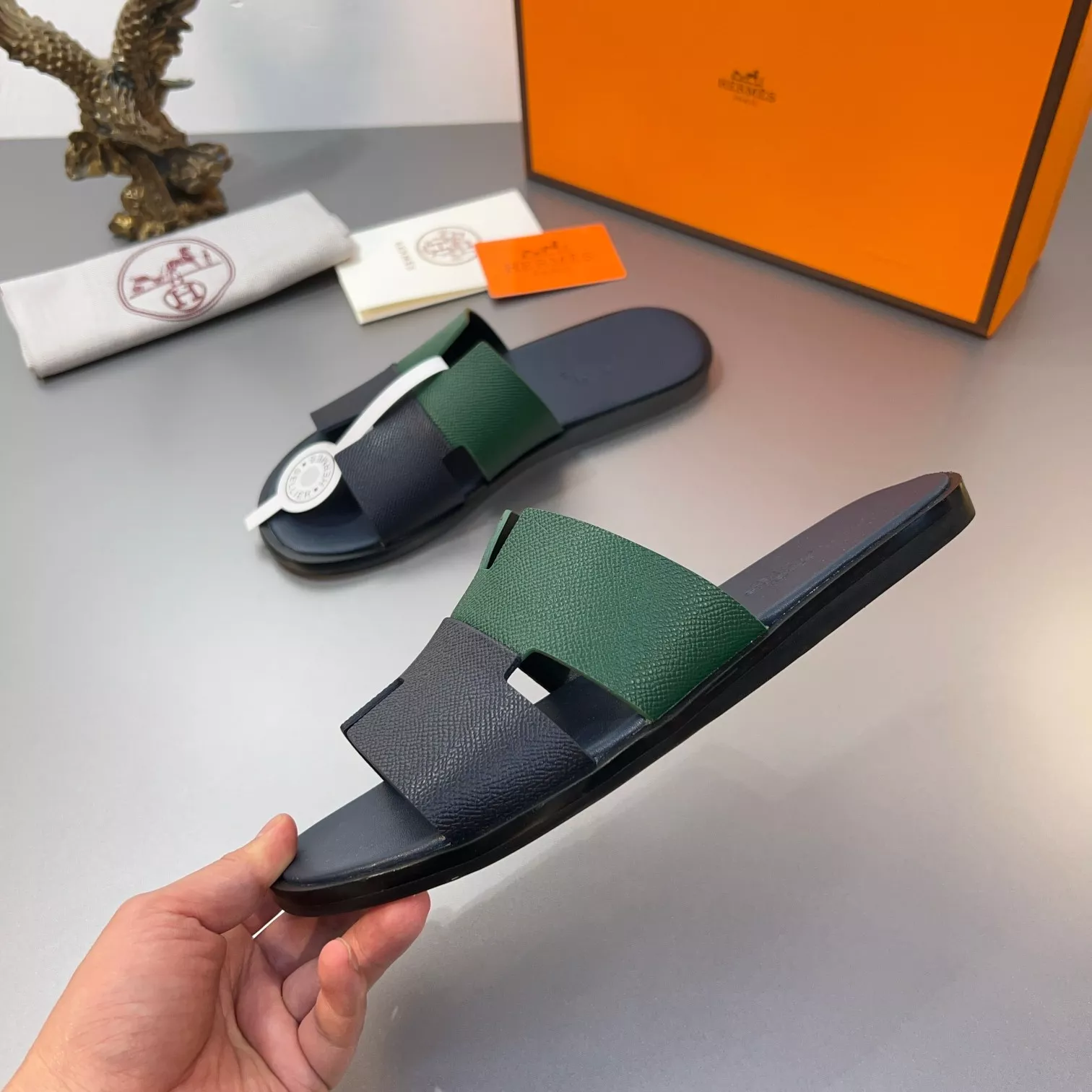 Classic 136 Hermes Slippers For Men