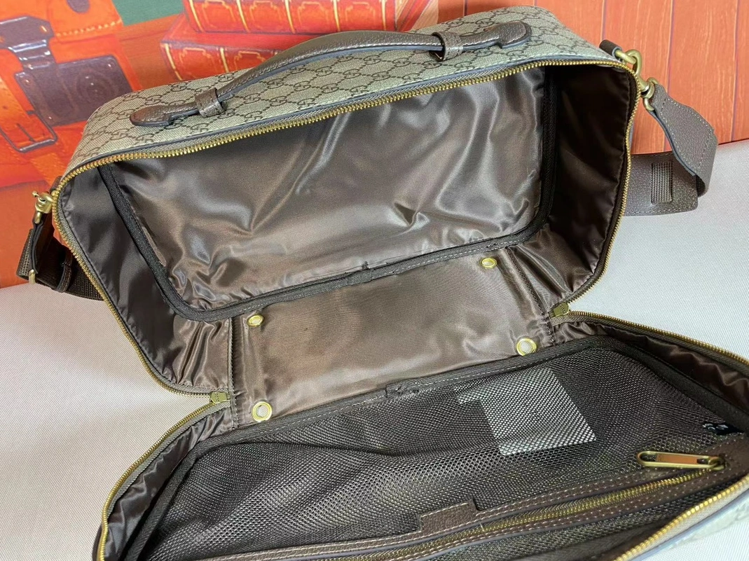 Classic 161 Gucci Travel Bags For Unisex