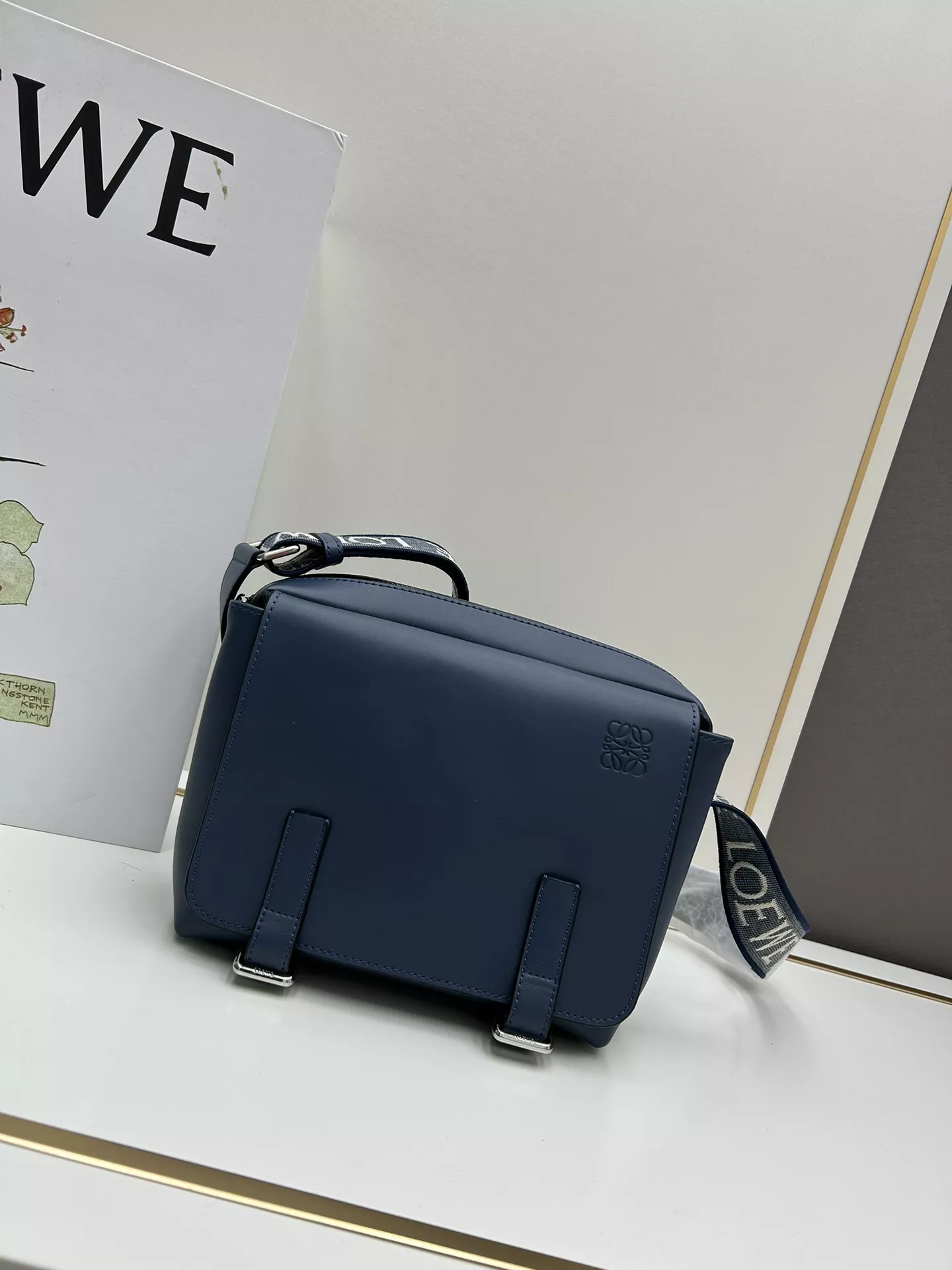 Classic 1617 LOEWE AAA Quality Messenger Bags For Unisex