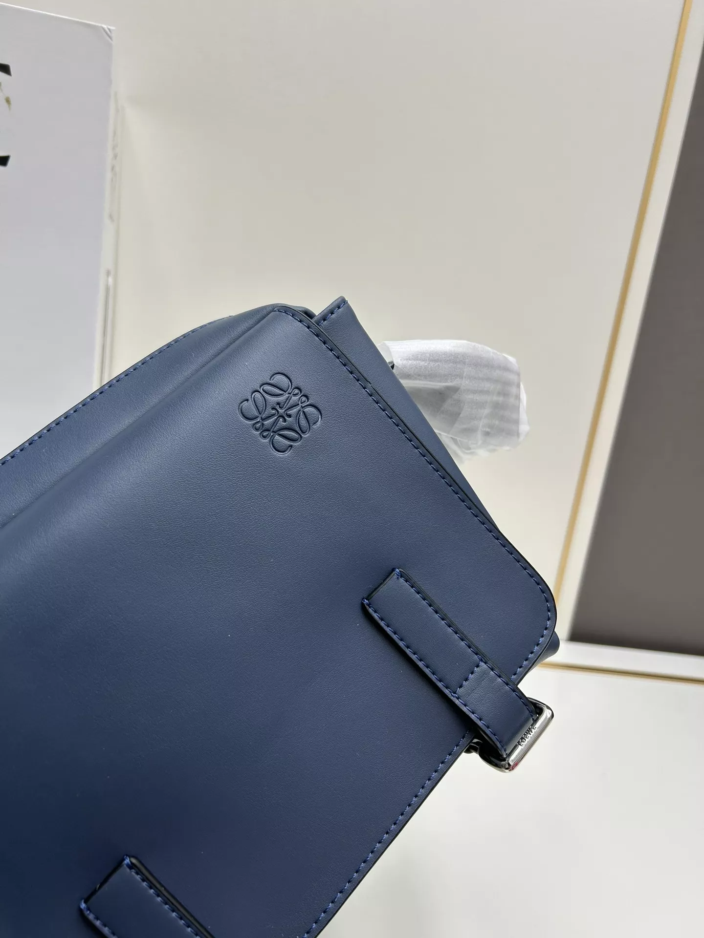 Classic 1617 LOEWE AAA Quality Messenger Bags For Unisex