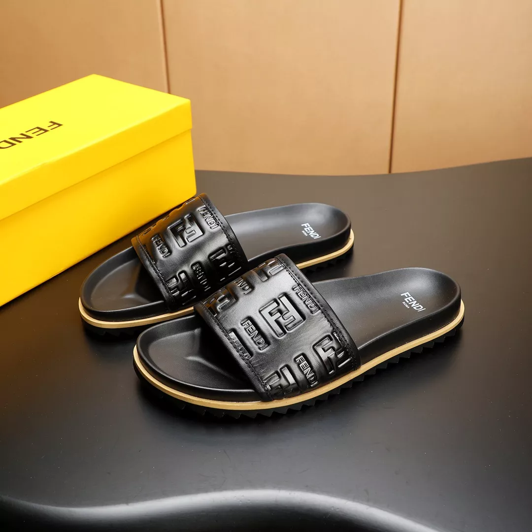 Classic 1683 Fendi Slippers For Men