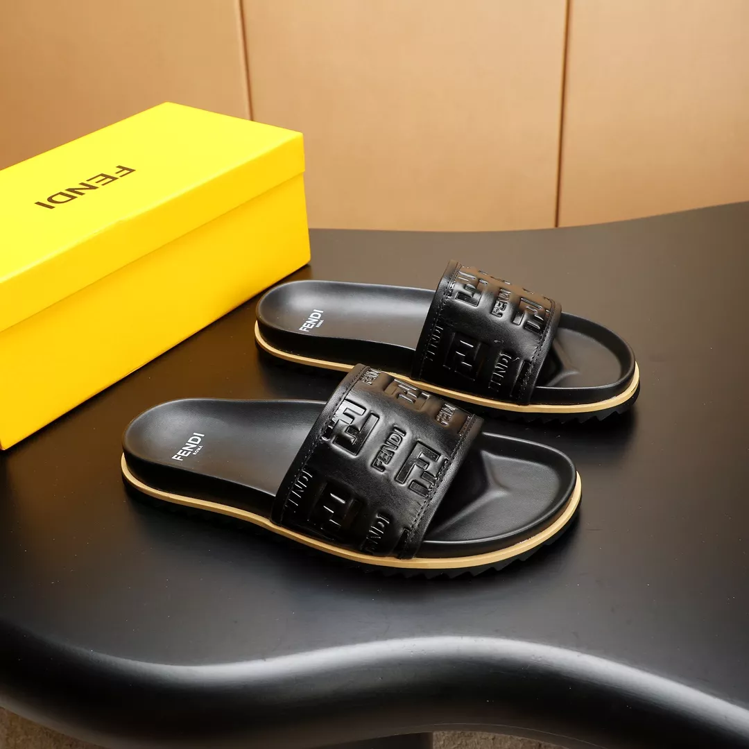 Classic 1683 Fendi Slippers For Men