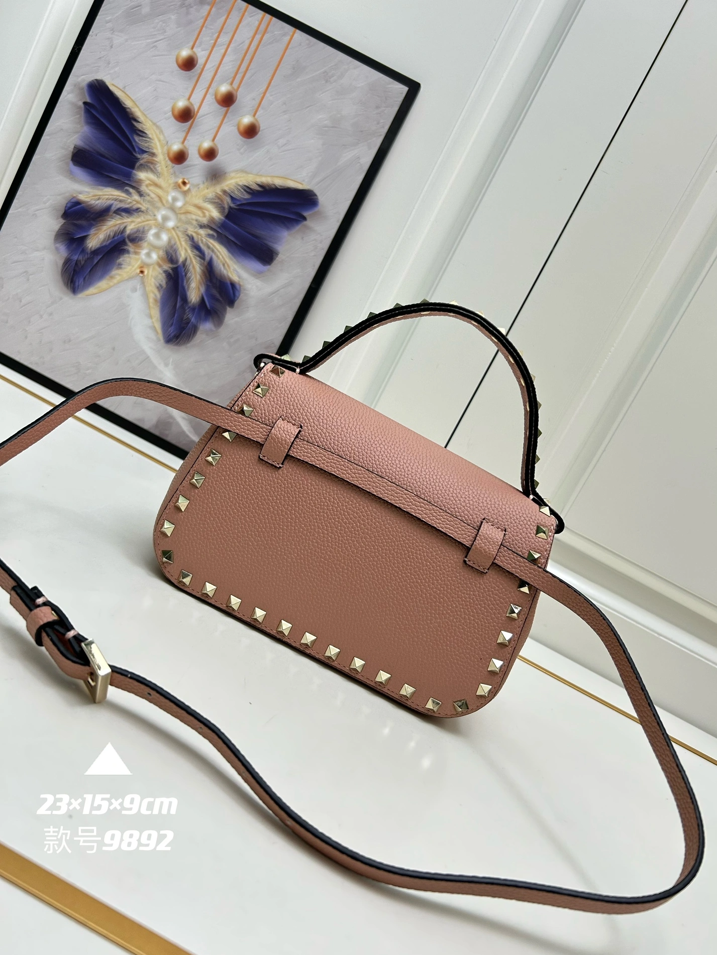 Classic 1725 Valentino AAA Quality Messenger Bags For Women