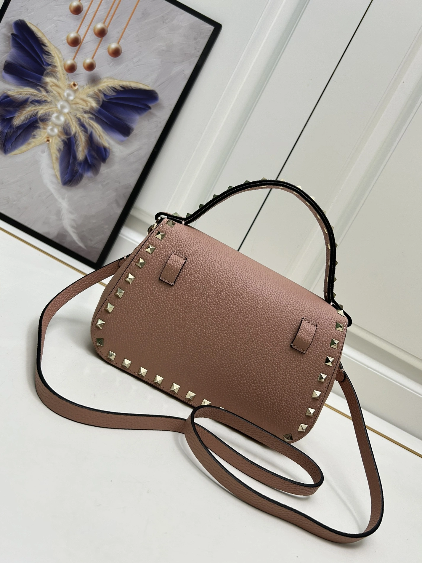 Classic 1725 Valentino AAA Quality Messenger Bags For Women