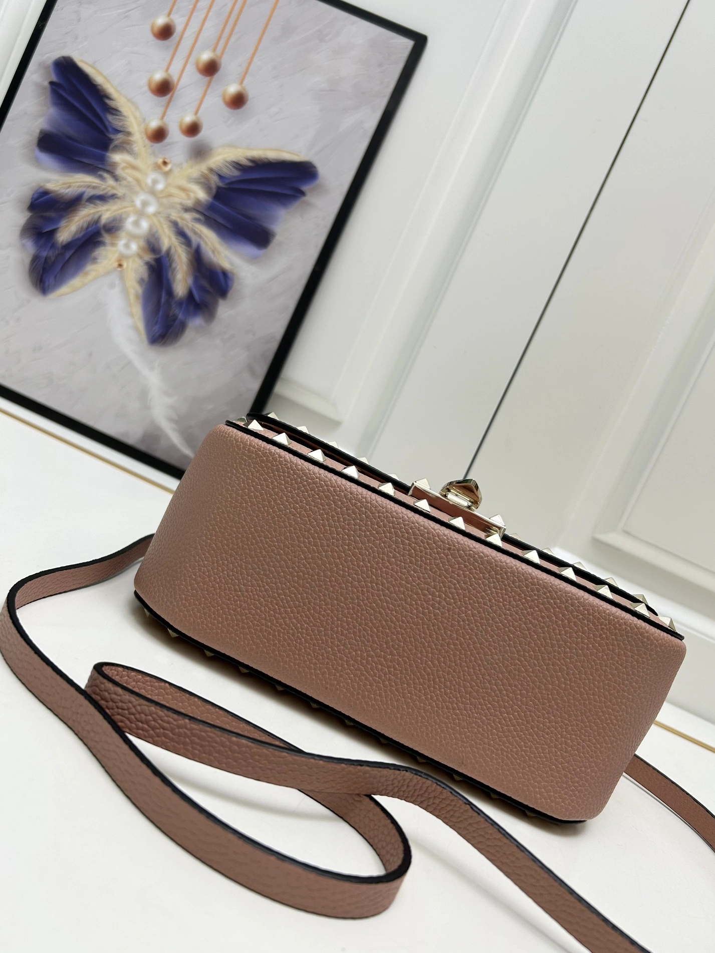 Classic 1725 Valentino AAA Quality Messenger Bags For Women