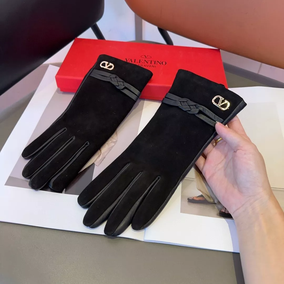 Classic 1734 Valentino Gloves For Women