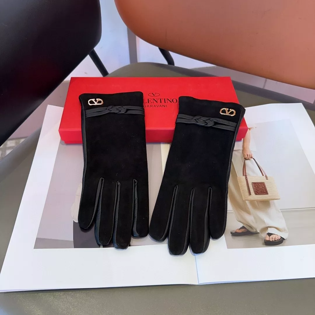 Classic 1734 Valentino Gloves For Women