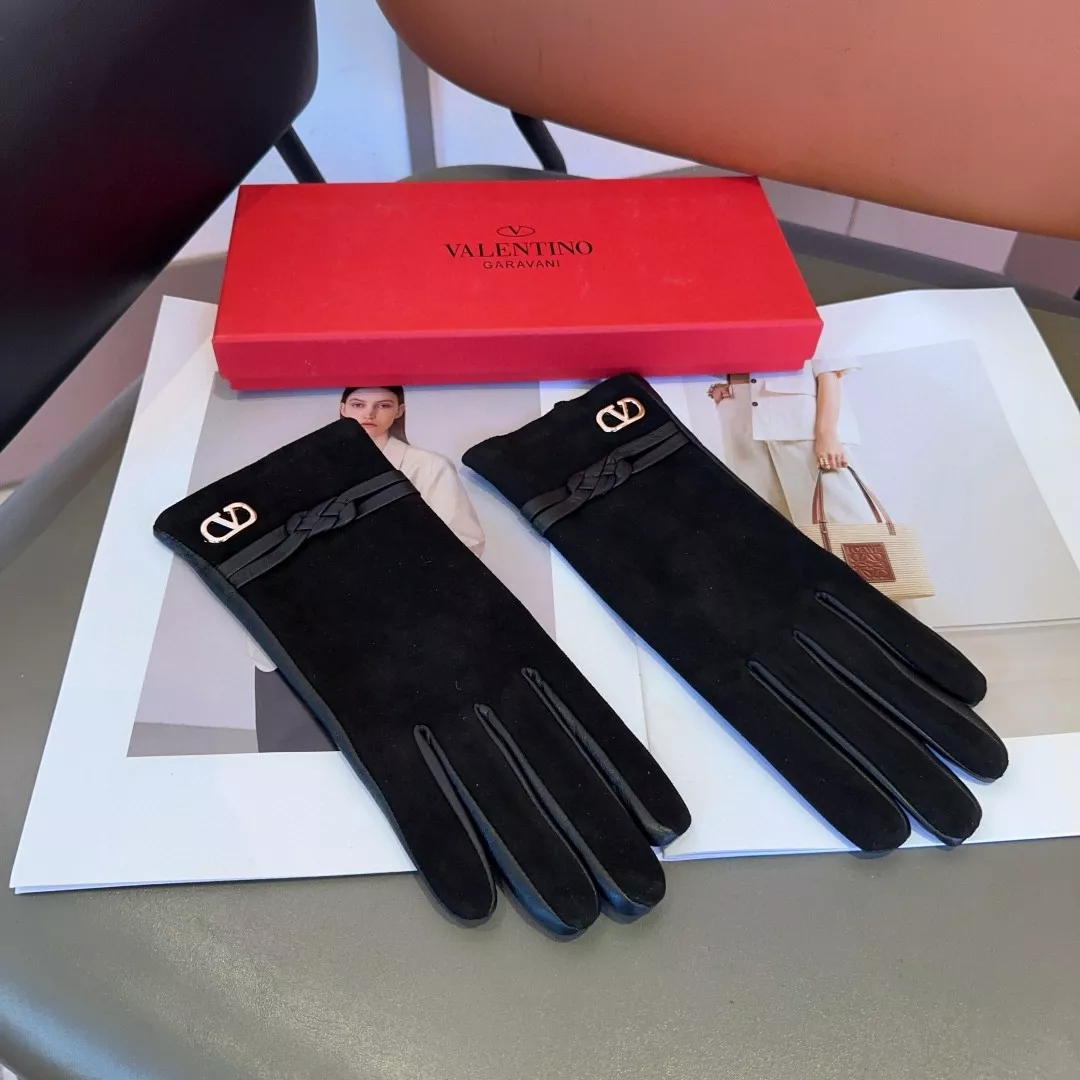 Classic 1734 Valentino Gloves For Women