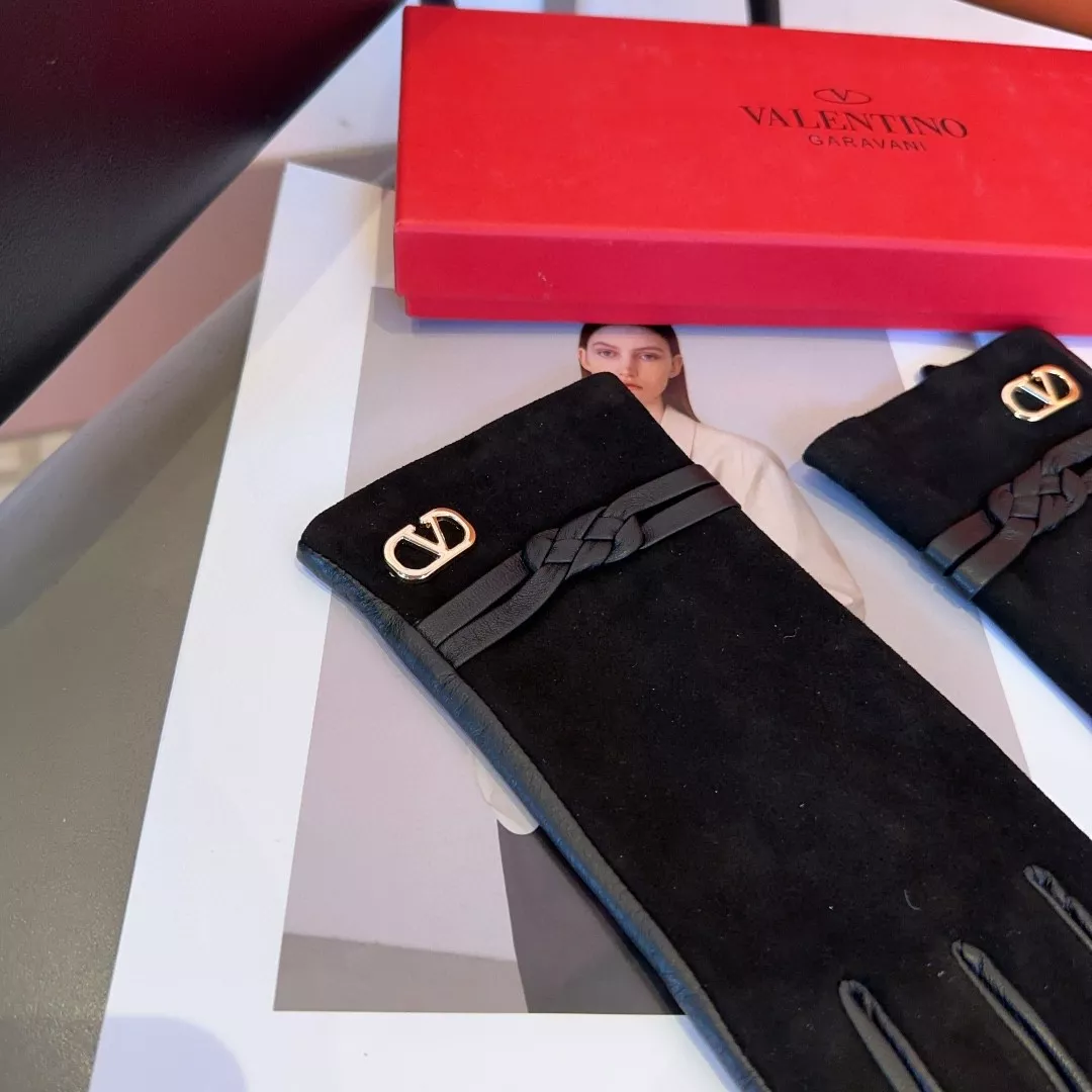 Classic 1734 Valentino Gloves For Women