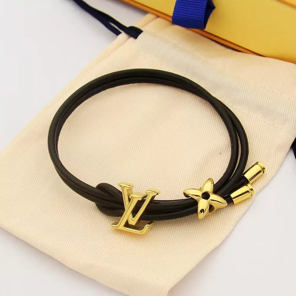 Classic 1746 Louis Vuitton LV Bracelets