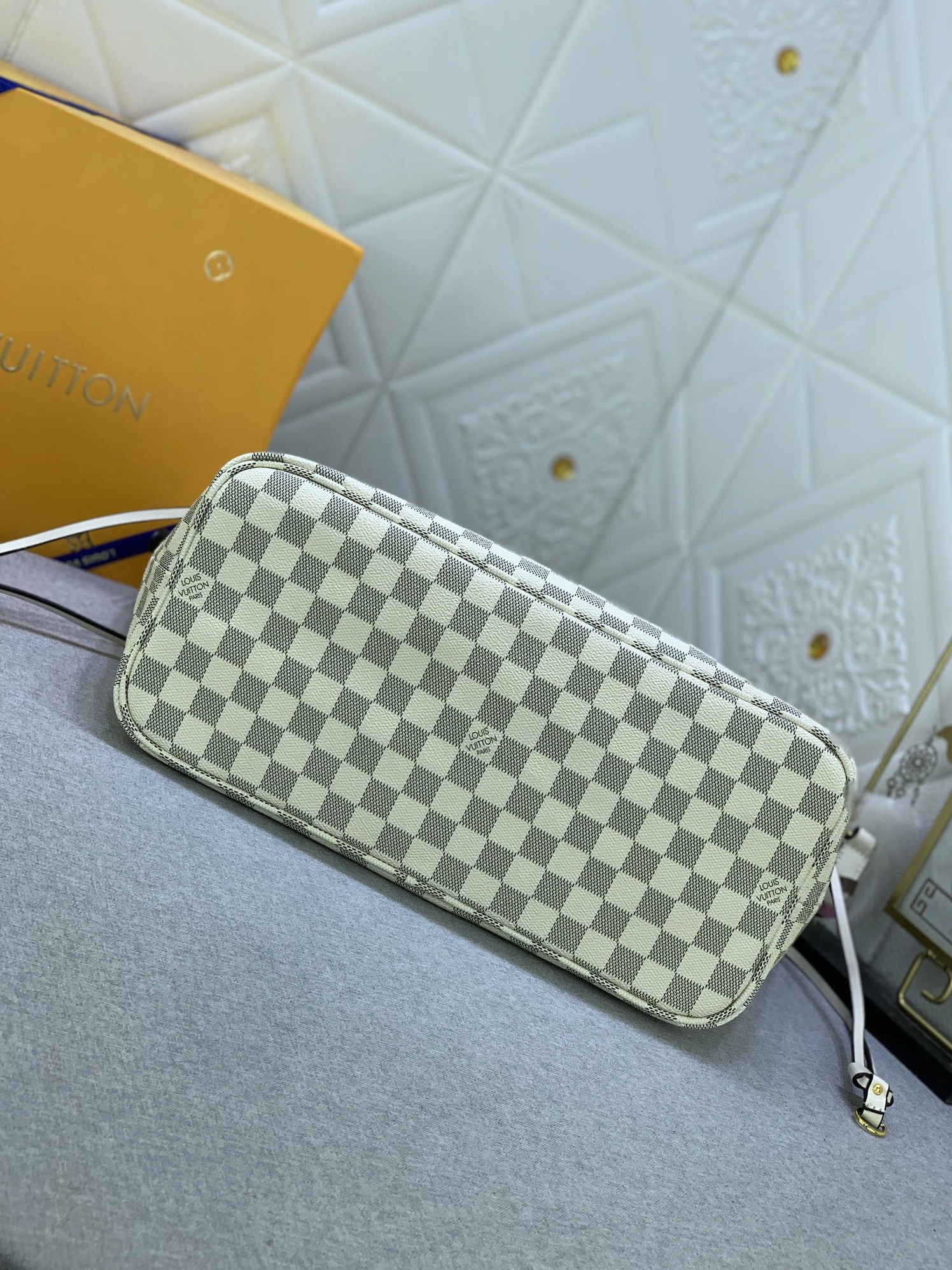 Classic 1765 Louis Vuitton AAA Quality Shoulder Bags For Women