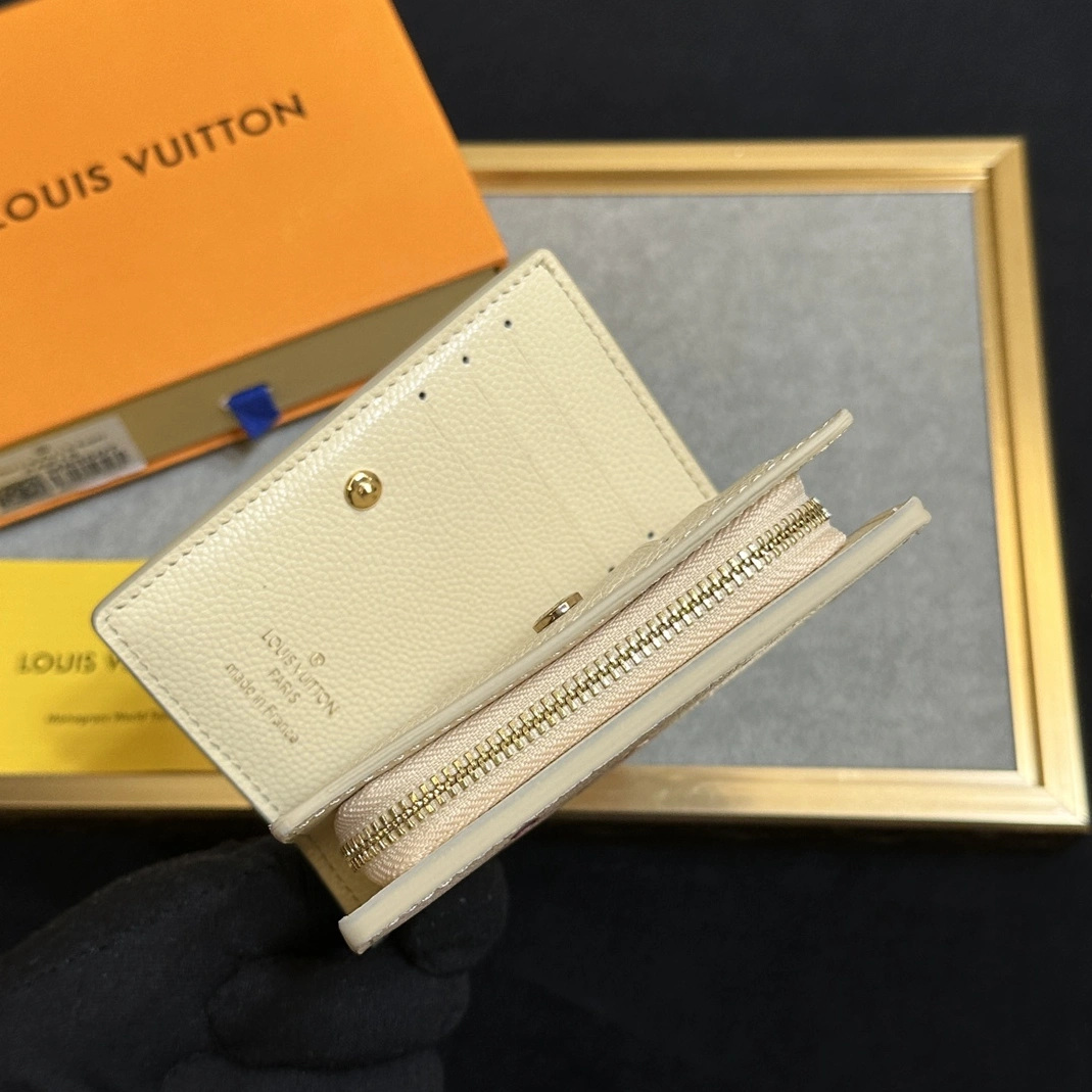 Classic 1768 Louis Vuitton LV Card Case For Women