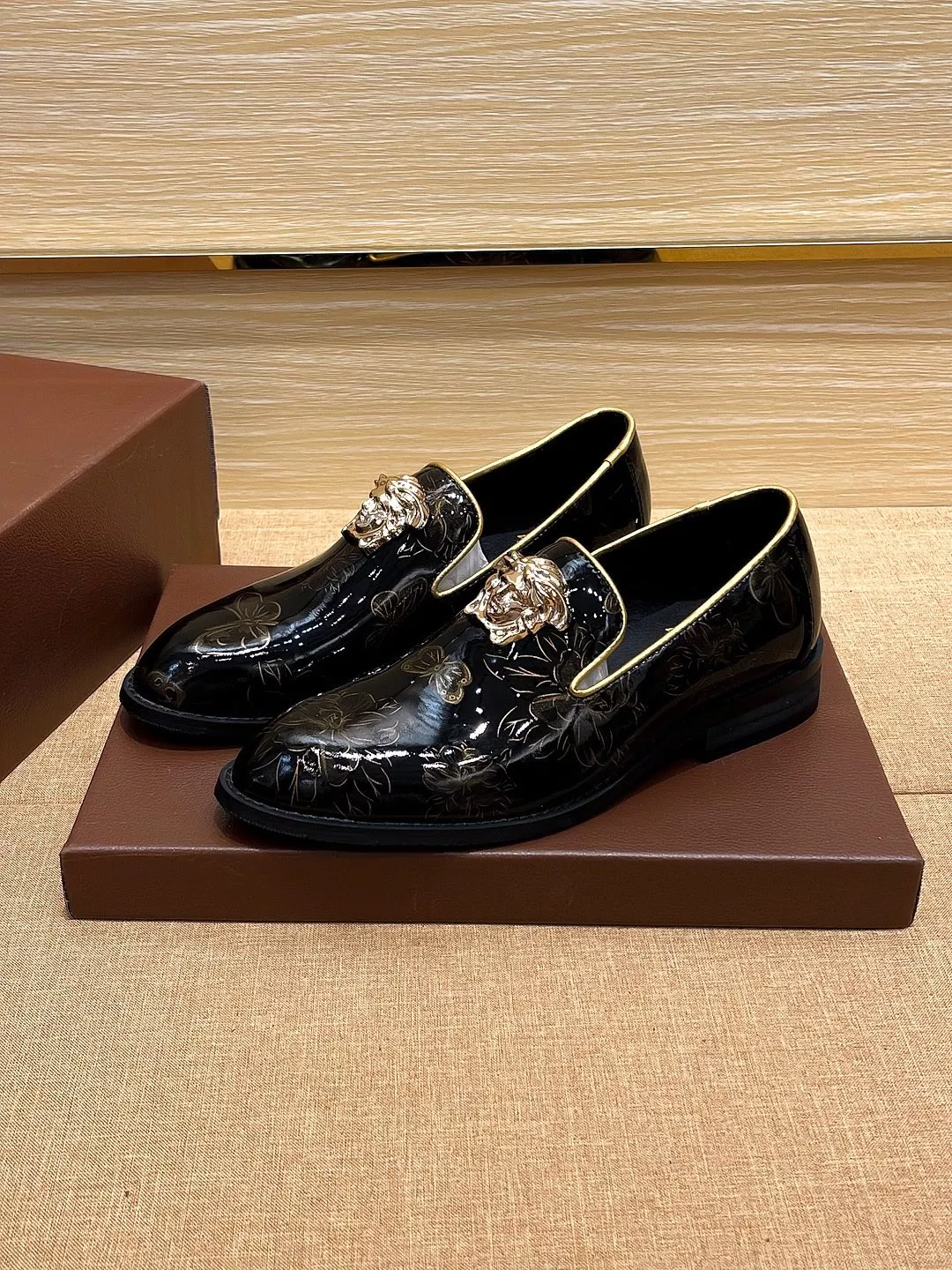 Classic 1803 Versace Leather Shoes For Men