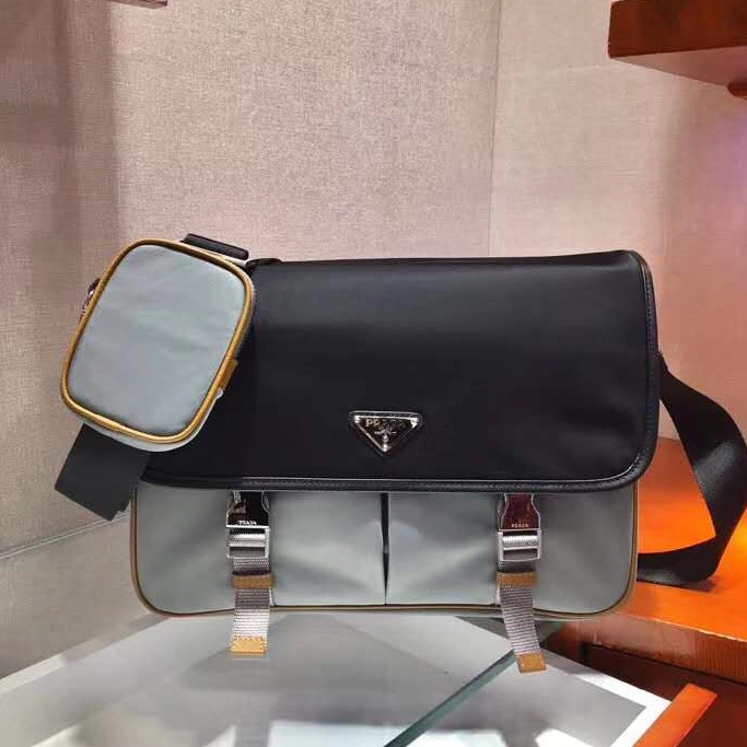 Classic 213 Prada AAA Man Messenger Bags