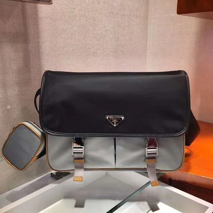 Classic 213 Prada AAA Man Messenger Bags