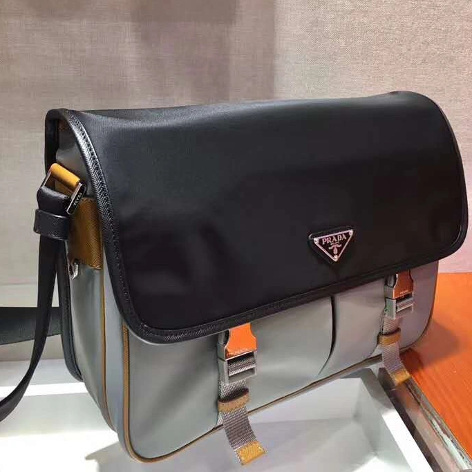 Classic 213 Prada AAA Man Messenger Bags