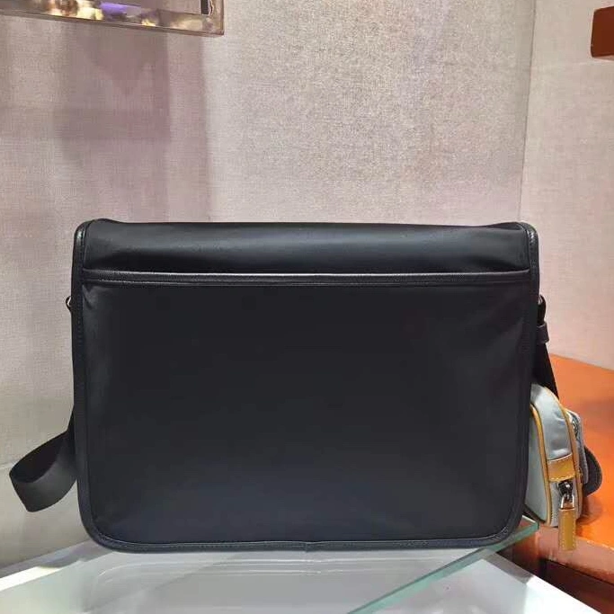 Classic 213 Prada AAA Man Messenger Bags