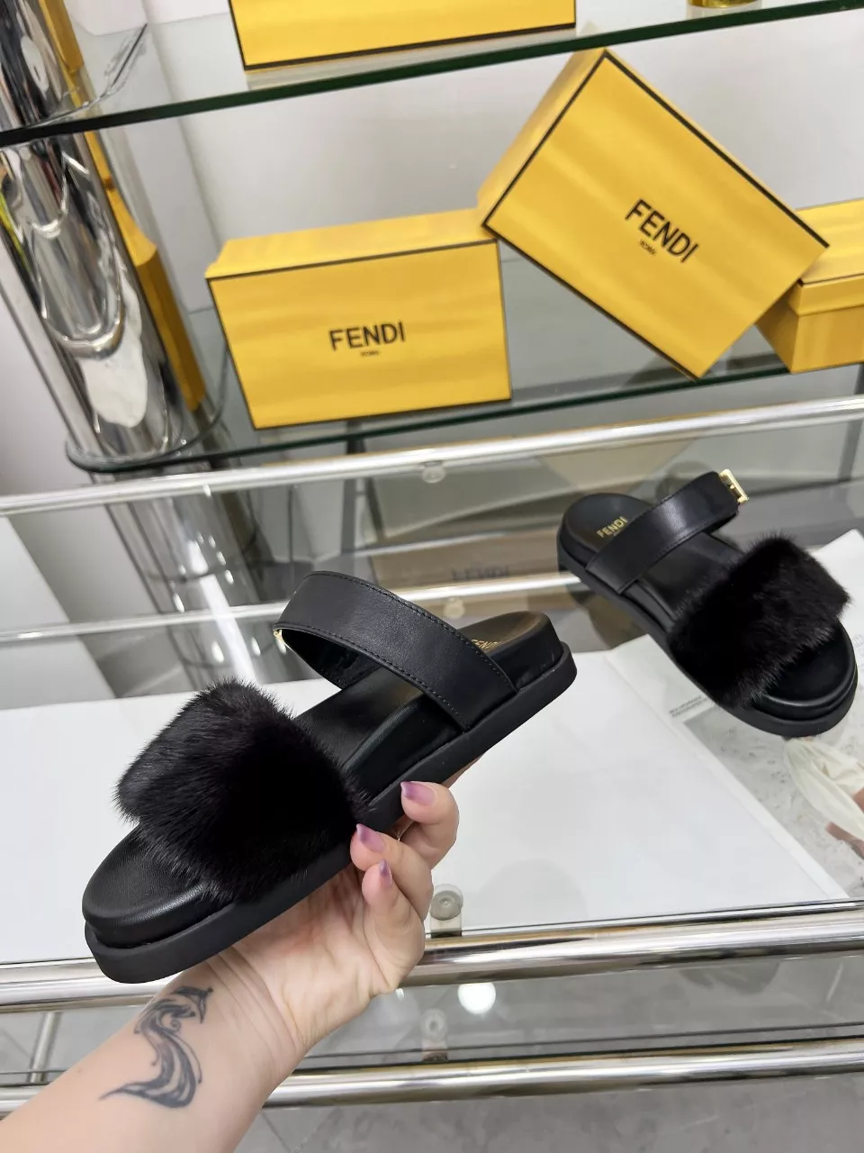 Classic 2344 Fendi Slippers For Women