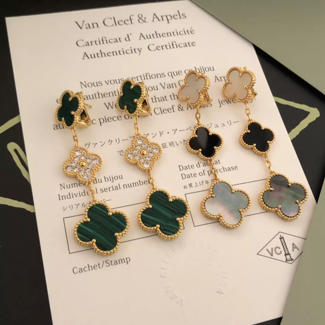 Classic 2398 Van Cleef & Arpels Earrings For Women