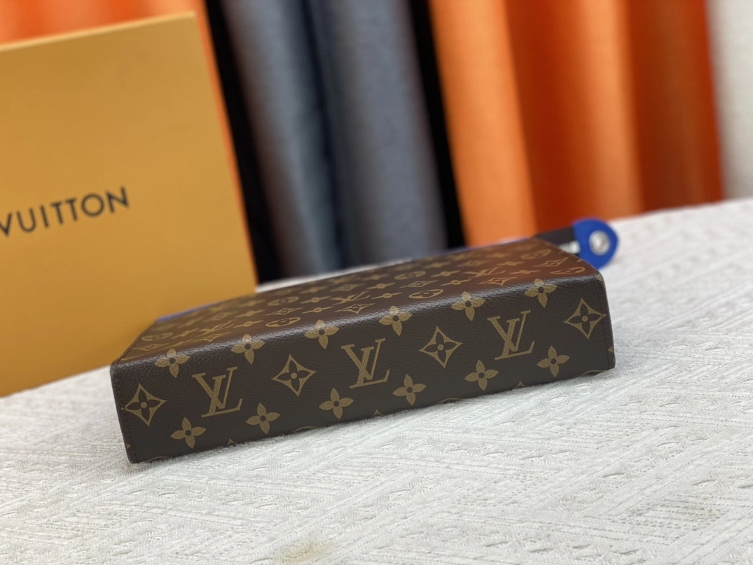 Classic 2480 Louis Vuitton LV Wallets For Unisex