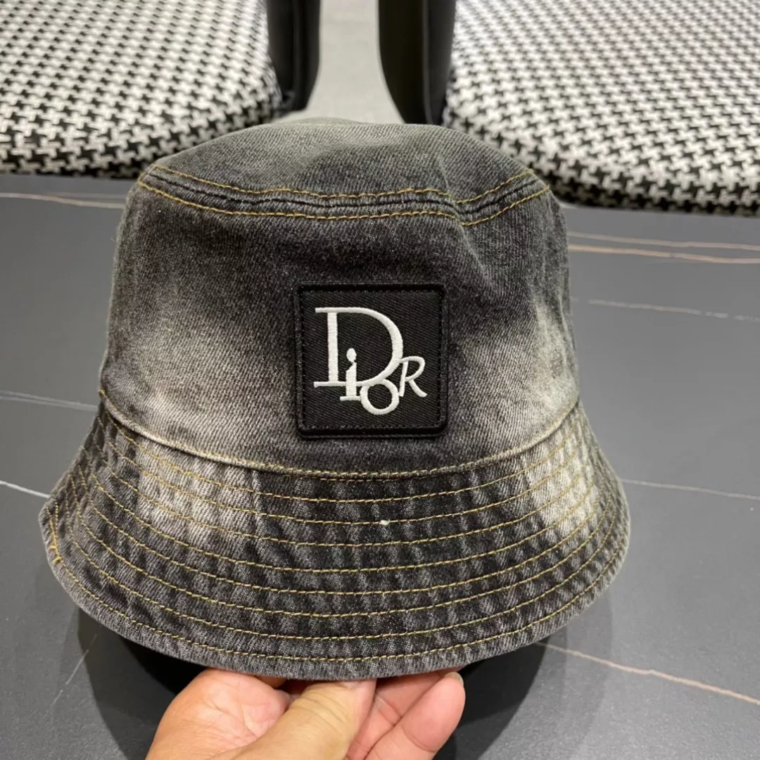 Classic 2507 Christian Dior Caps
