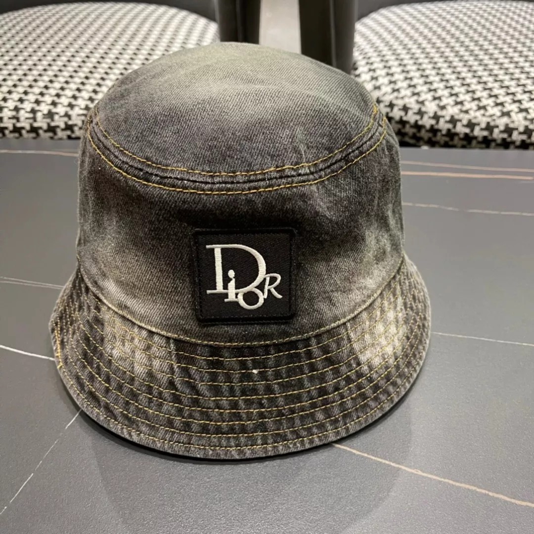 Classic 2507 Christian Dior Caps
