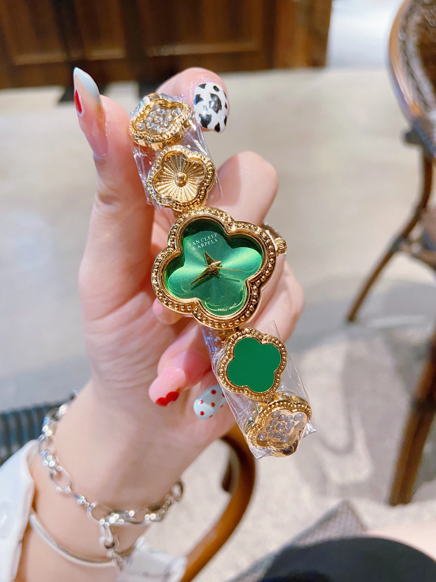 Classic 2555 Van Cleef & Arpels Watches For Women