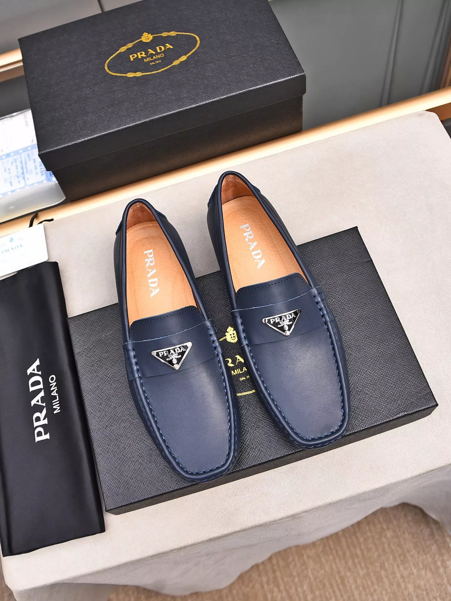 Classic 2589 Prada Leather Shoes For Men