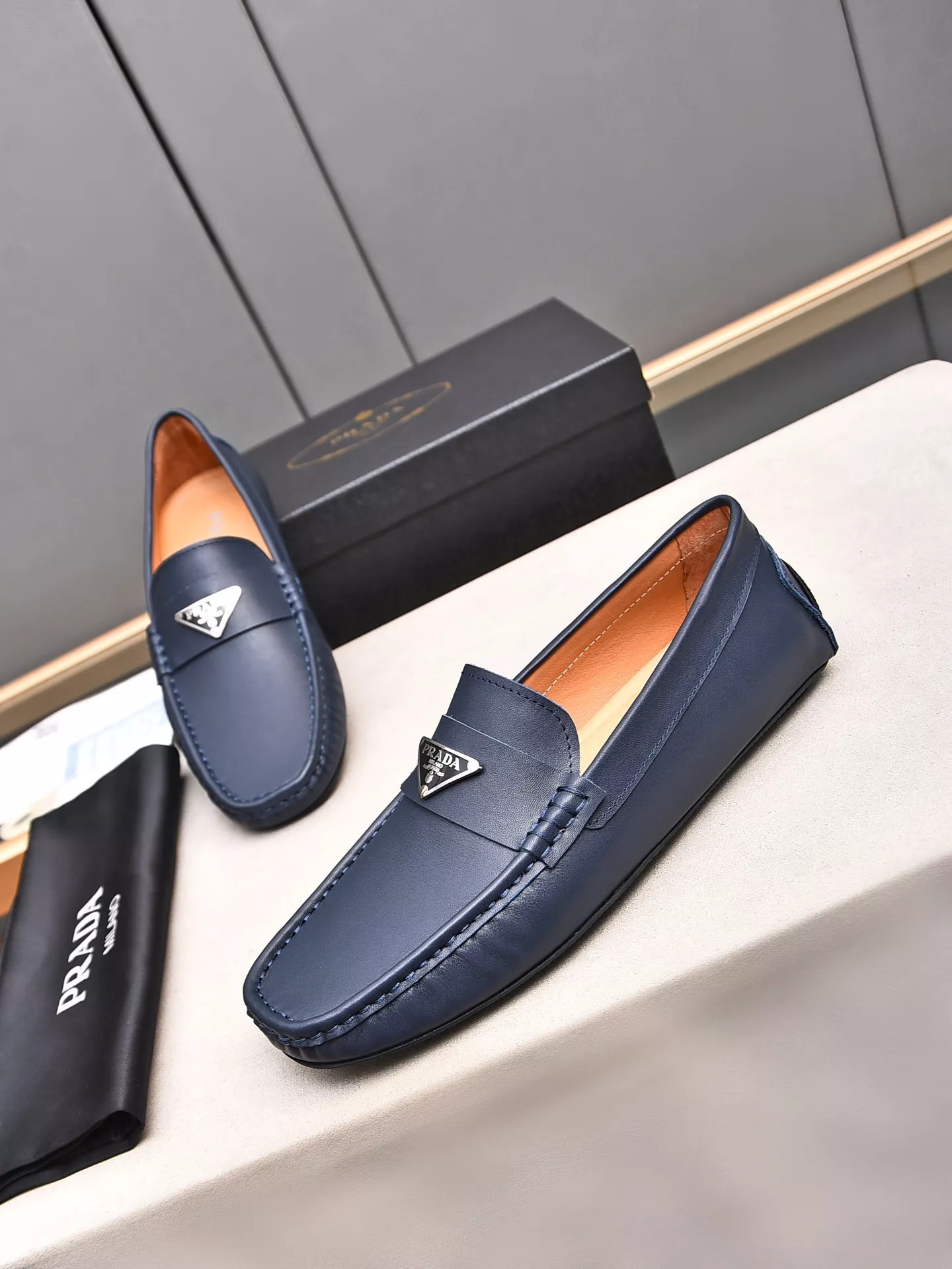 Classic 2589 Prada Leather Shoes For Men