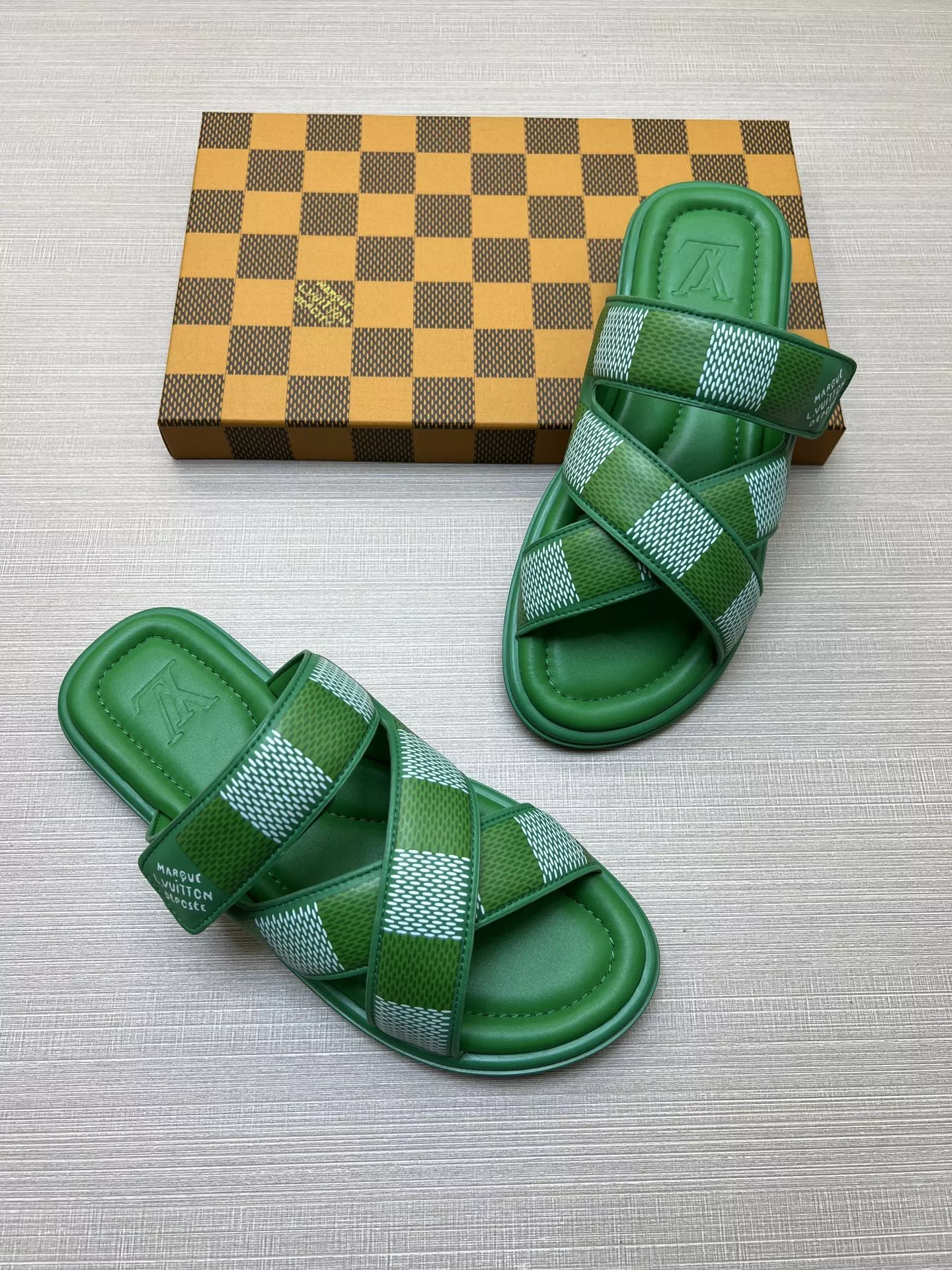 Classic 2745 Louis Vuitton Slippers For Men
