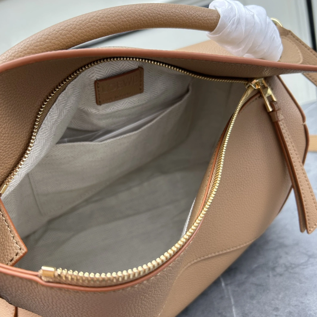 Classic 2801 LOEWE AAA Quality Messenger Bags For Women