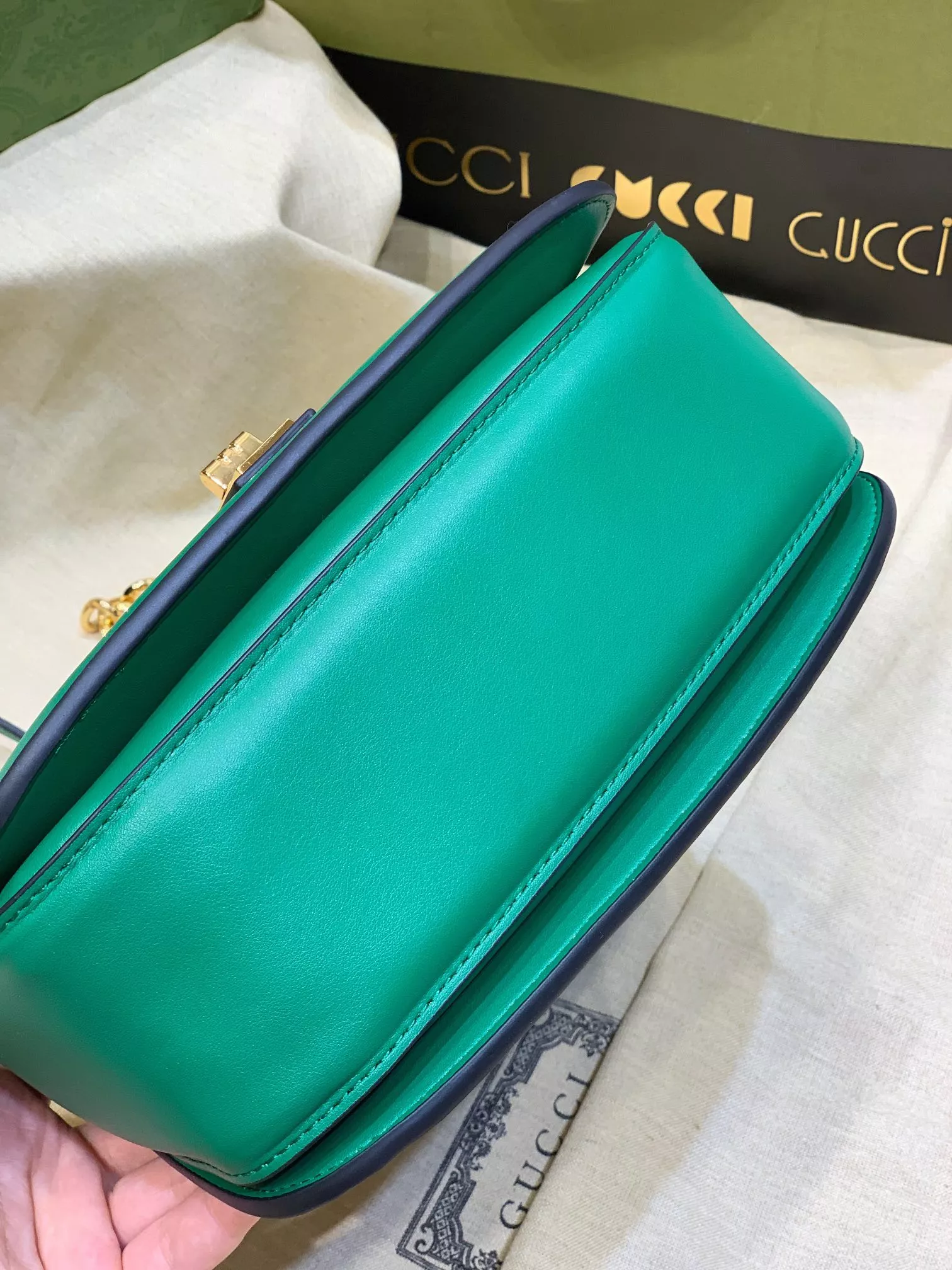 Classic 2808 Gucci AAA Quality Messenger Bags For Women