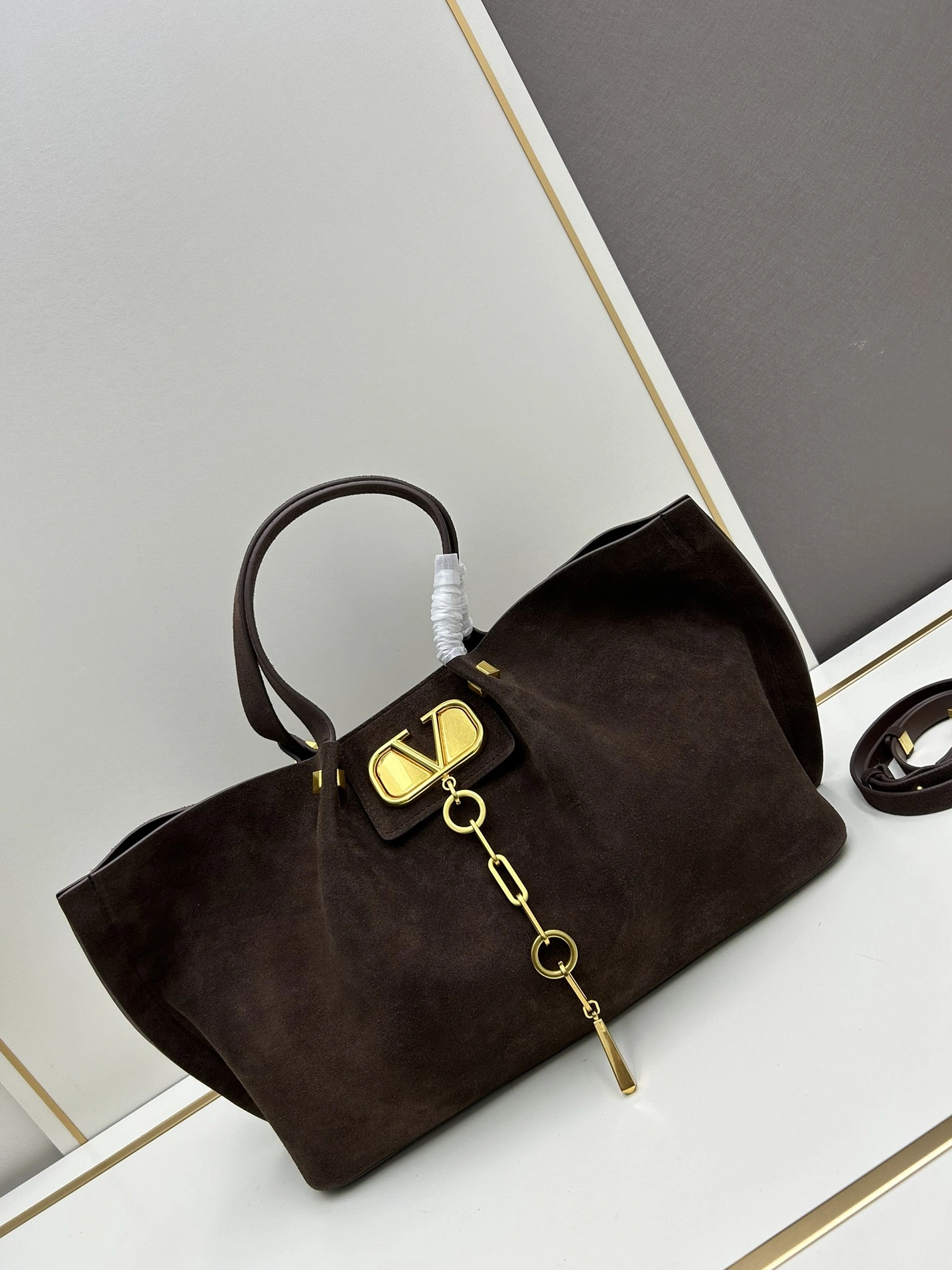 Classic 303 Valentino AAA Quality Handbags For Women