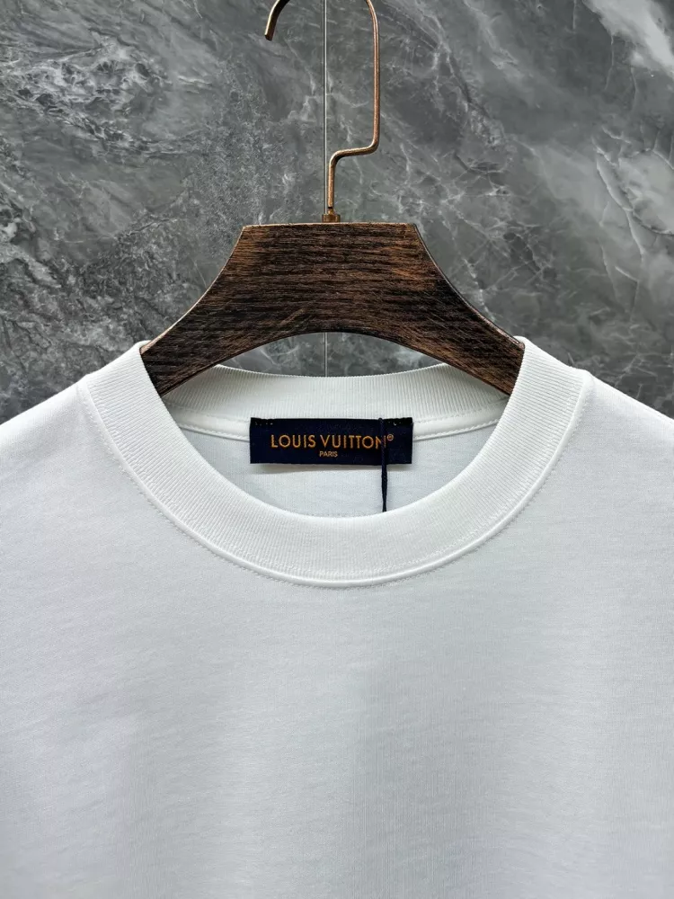 Classic 3040 Louis Vuitton LV T-Shirts Short Sleeved For Unisex