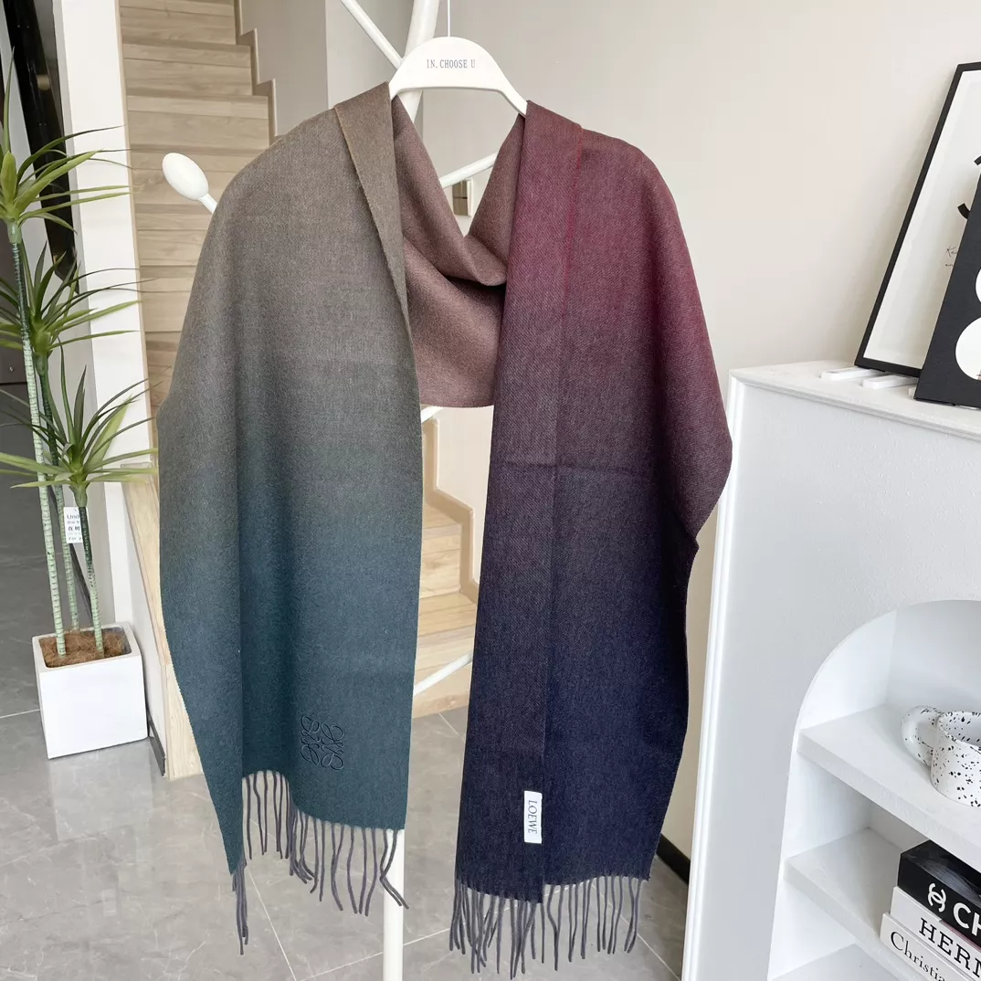 Classic 3465 LOEWE Scarf For Women
