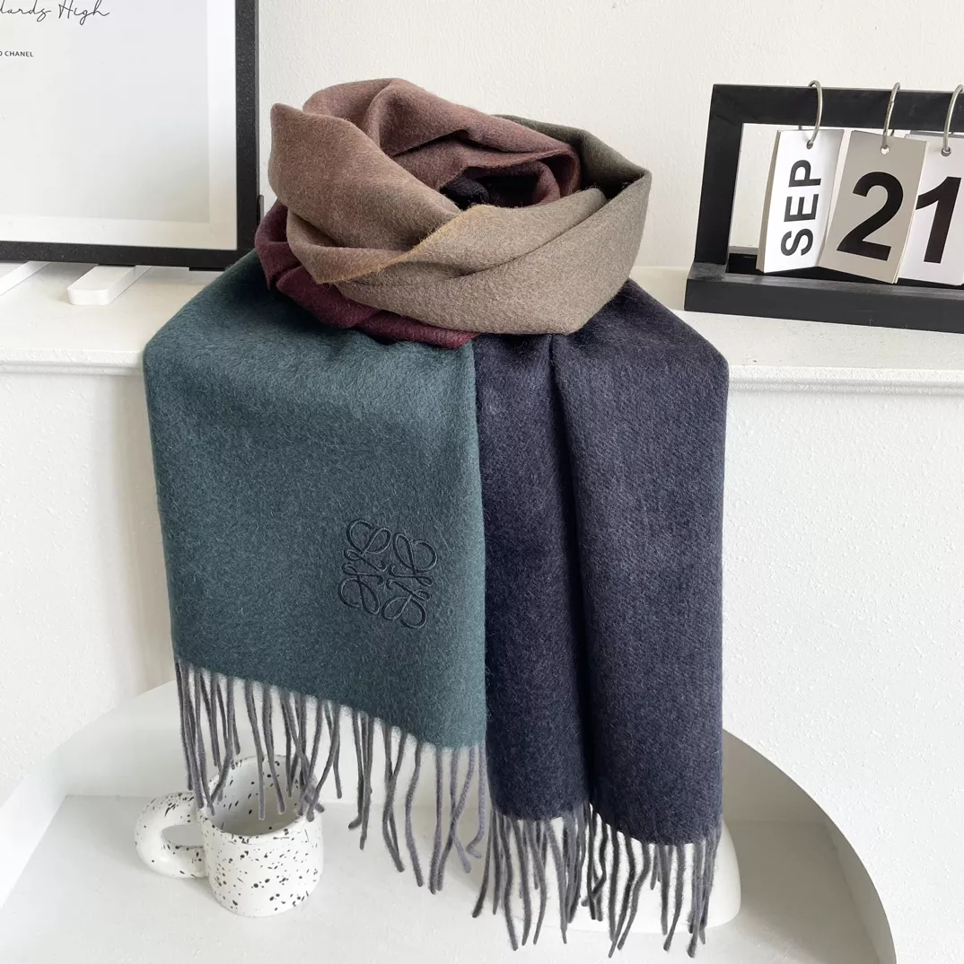 Classic 3465 LOEWE Scarf For Women