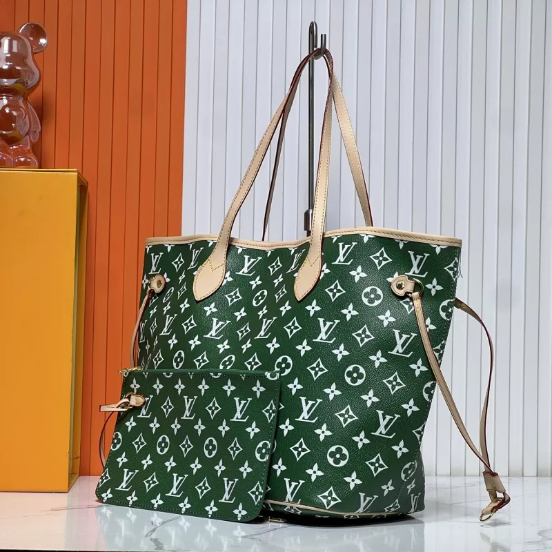 Classic 3645 Louis Vuitton AAA Quality Shoulder Bags For Women