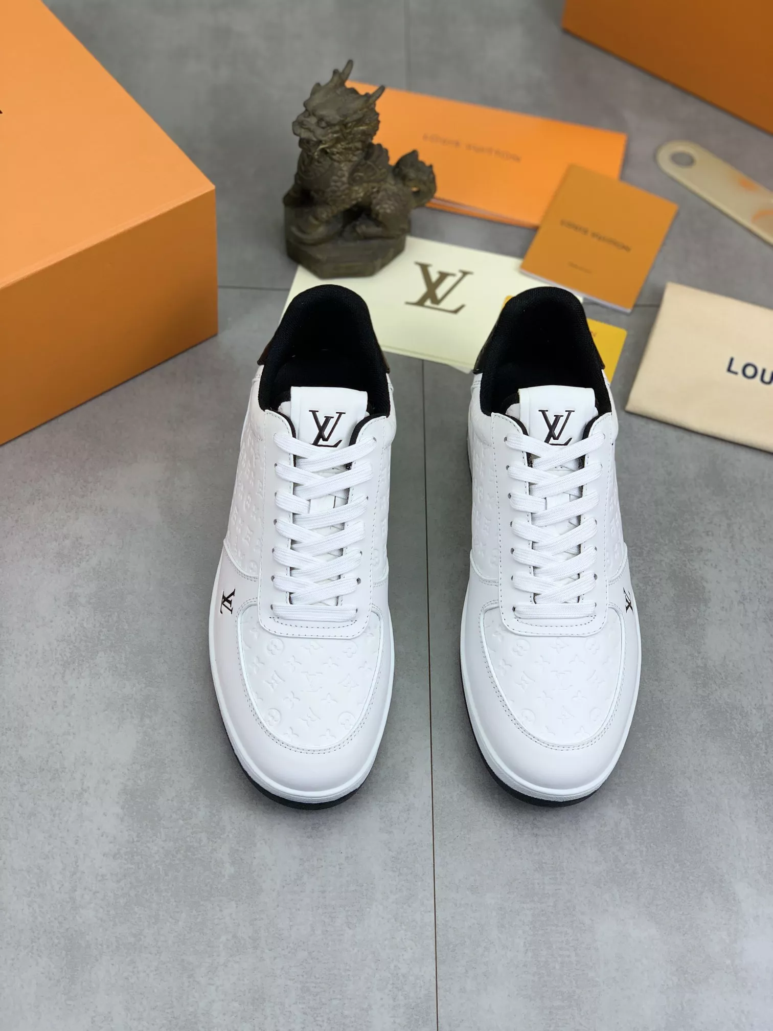 Classic 3753 Louis Vuitton Casual Shoes For Men