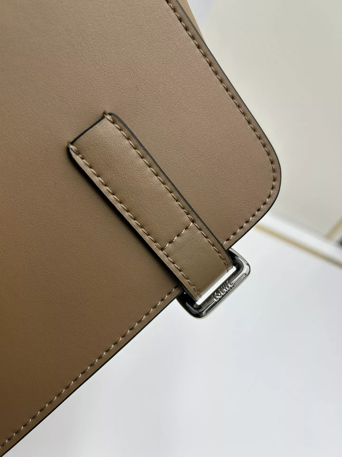 Classic 3781 LOEWE AAA Quality Messenger Bags For Unisex