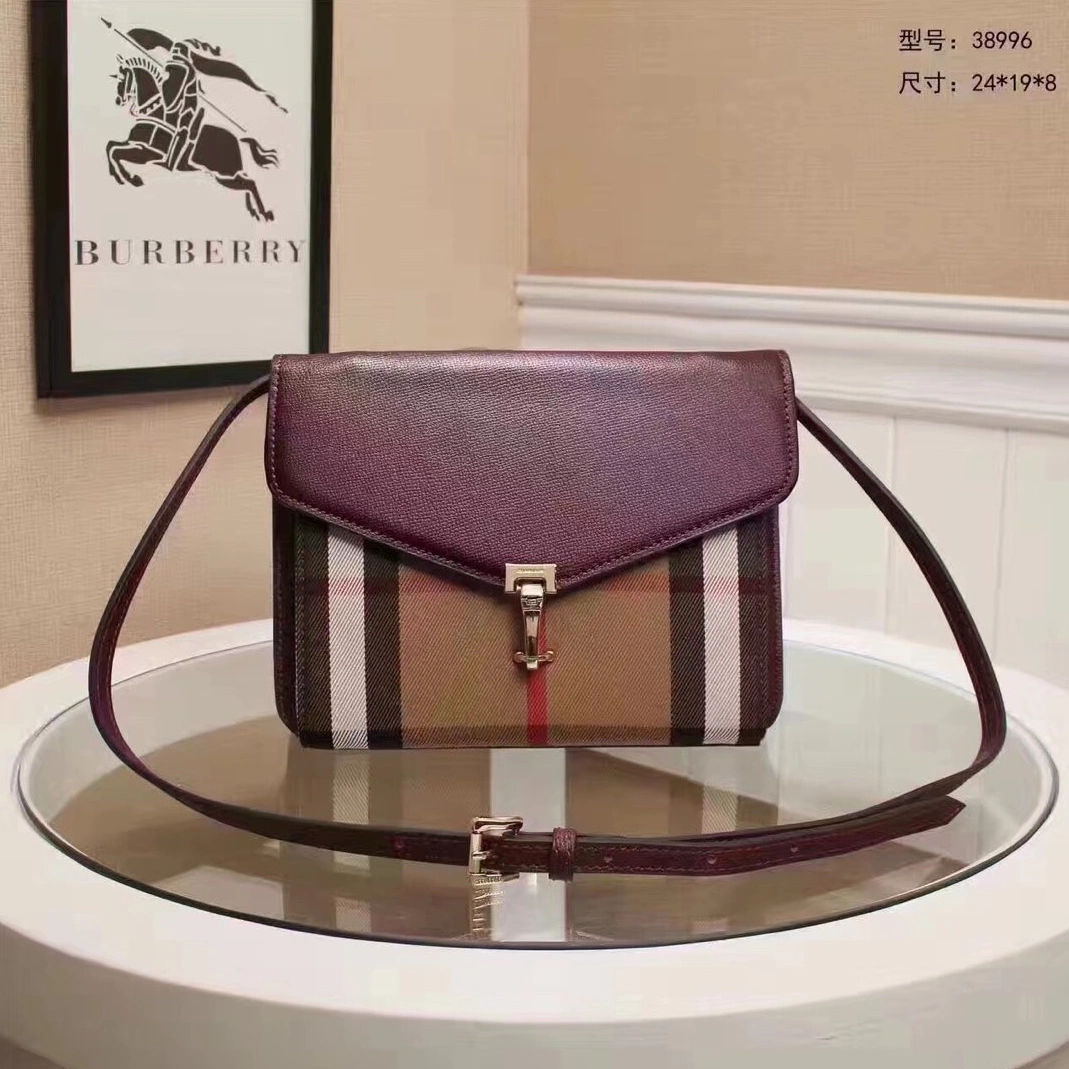 Classic 3801 Burberry AAA Quality Messenger Bags For Women