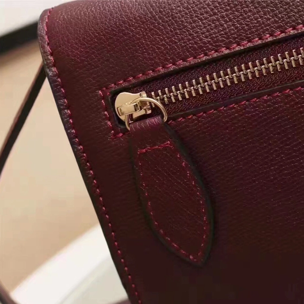 Classic 3801 Burberry AAA Quality Messenger Bags For Women