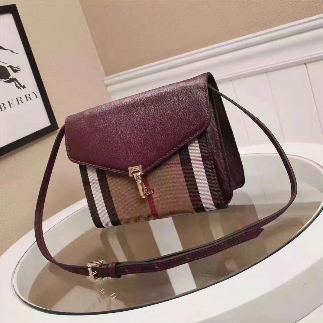 Classic 3801 Burberry AAA Quality Messenger Bags For Women