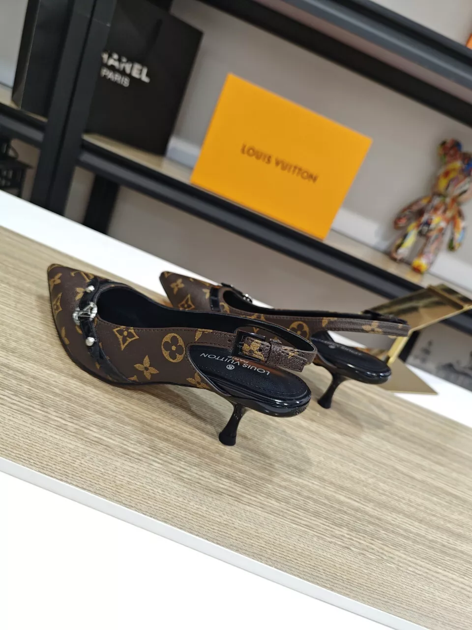 Classic 3876 Louis Vuitton Sandal For Women